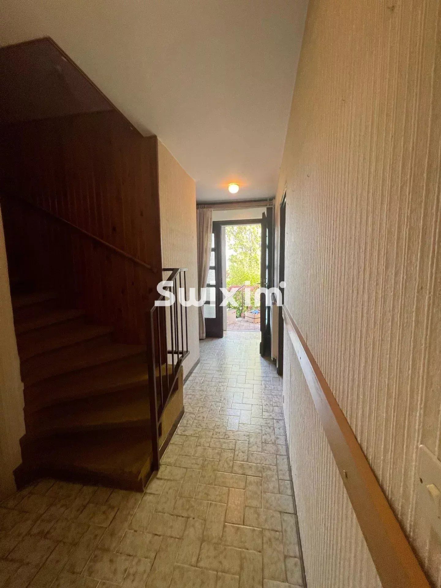 Sale House Lons-le-Saunier 5&nbsp;Rooms 98&nbsp;m²