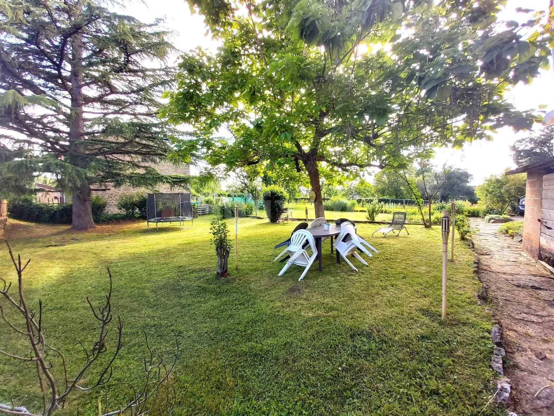 Sale House Lons-le-Saunier 5 Rooms 121.69 m²