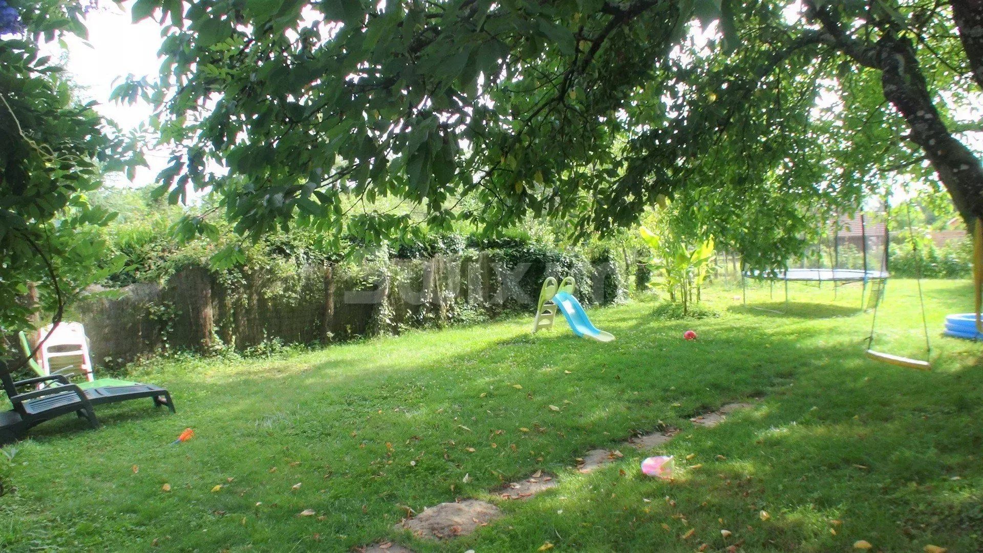 Vente Maison Lons-le-Saunier 7 Pièces 160 m²