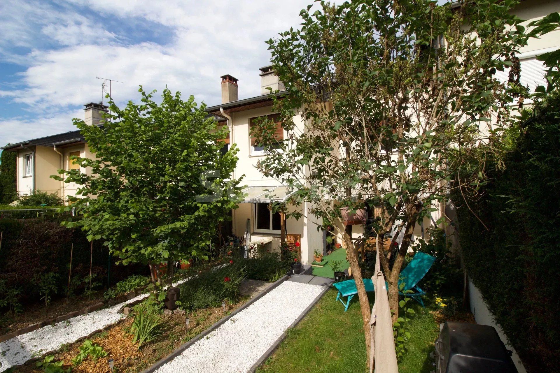 Venta Casa Lons-le-Saunier 5 Salas 90 m²