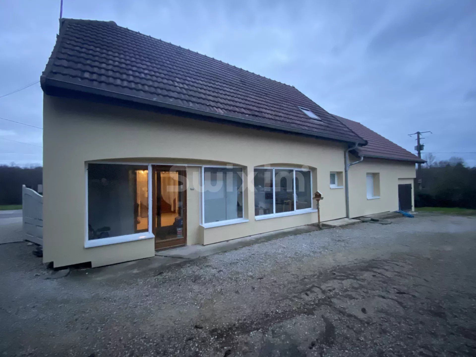 Venta Casa Bletterans 5 Salas 125 m²