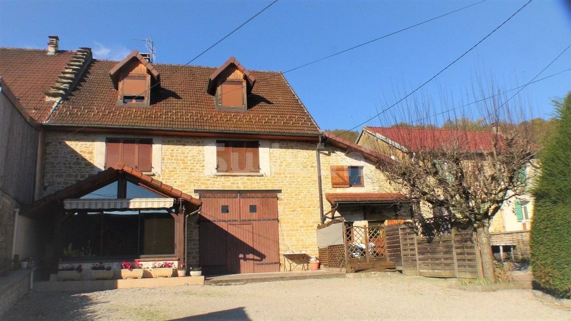 Sale House Poligny 10 Rooms 210 m²