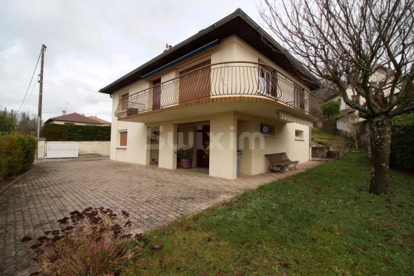 Vente Maison Lons-le-Saunier 7 Pièces 145 m²