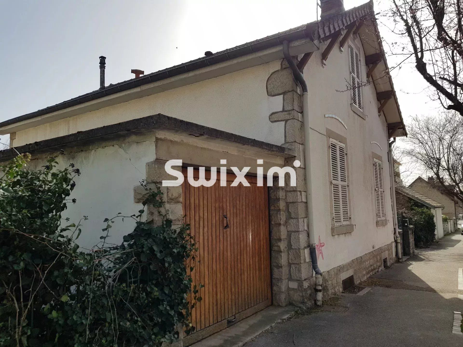 Sale House Lons-le-Saunier 6&nbsp;Rooms 140&nbsp;m²