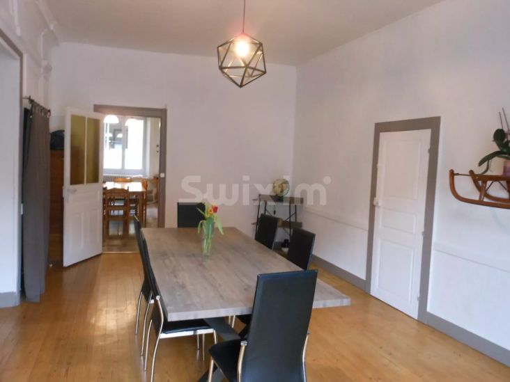 Vente Maison Lons-le-Saunier 6 Pièces 180 m²
