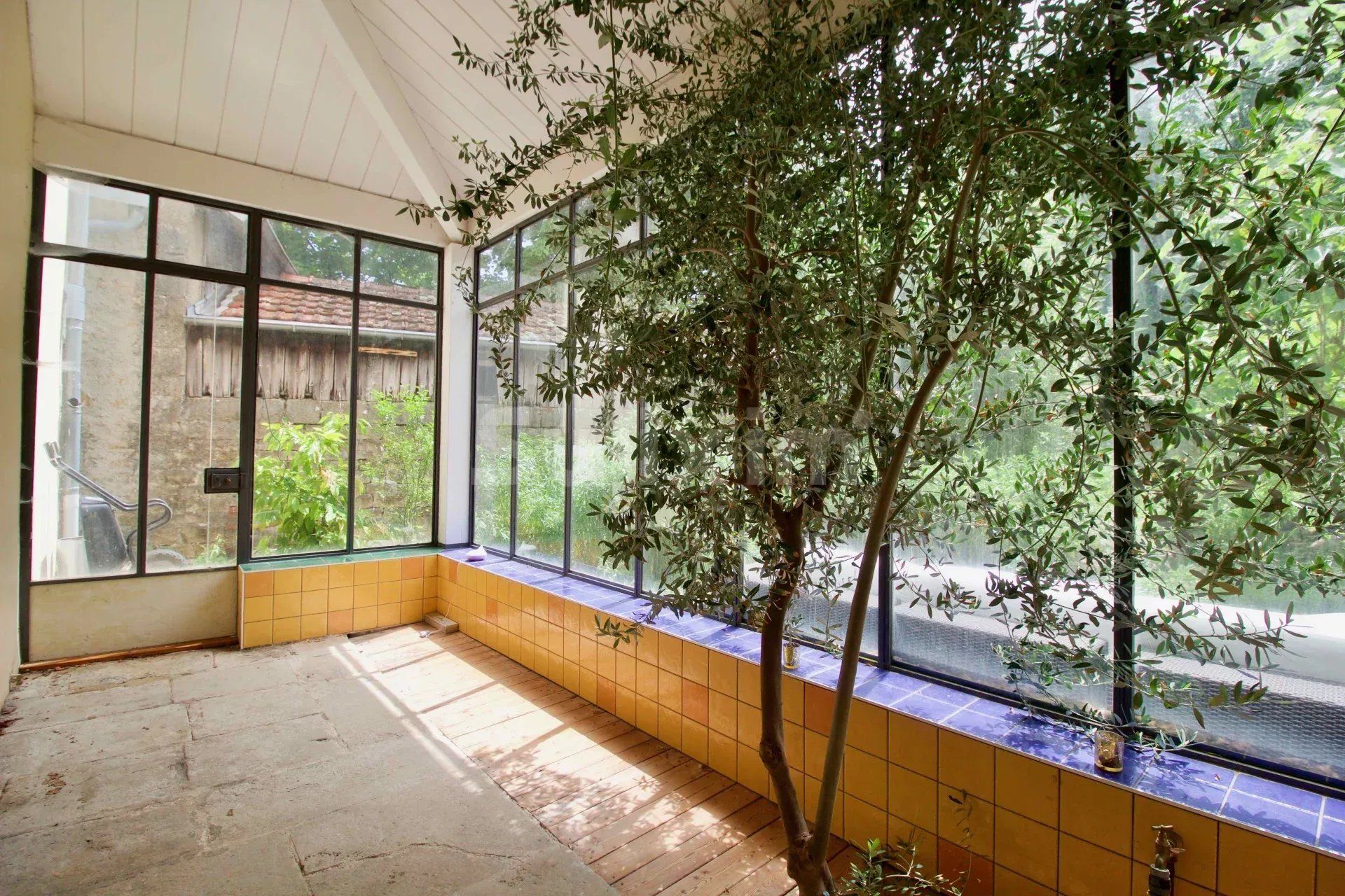 Sale Apartment Lons-le-Saunier 3 Rooms 103 m²