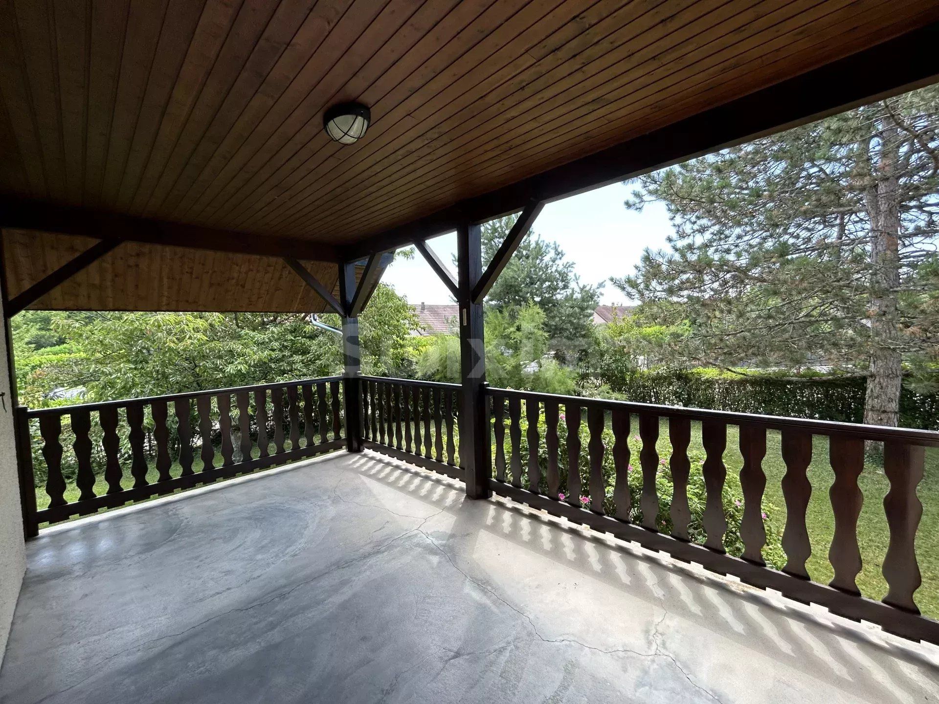 Vente Maison Lons-le-Saunier 6 Pièces 150 m²