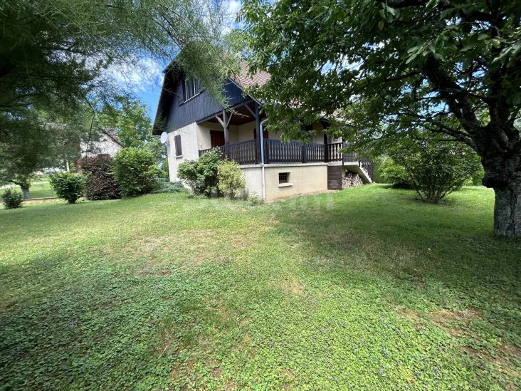 Vente Maison Lons-le-Saunier 6 Pièces 150 m²