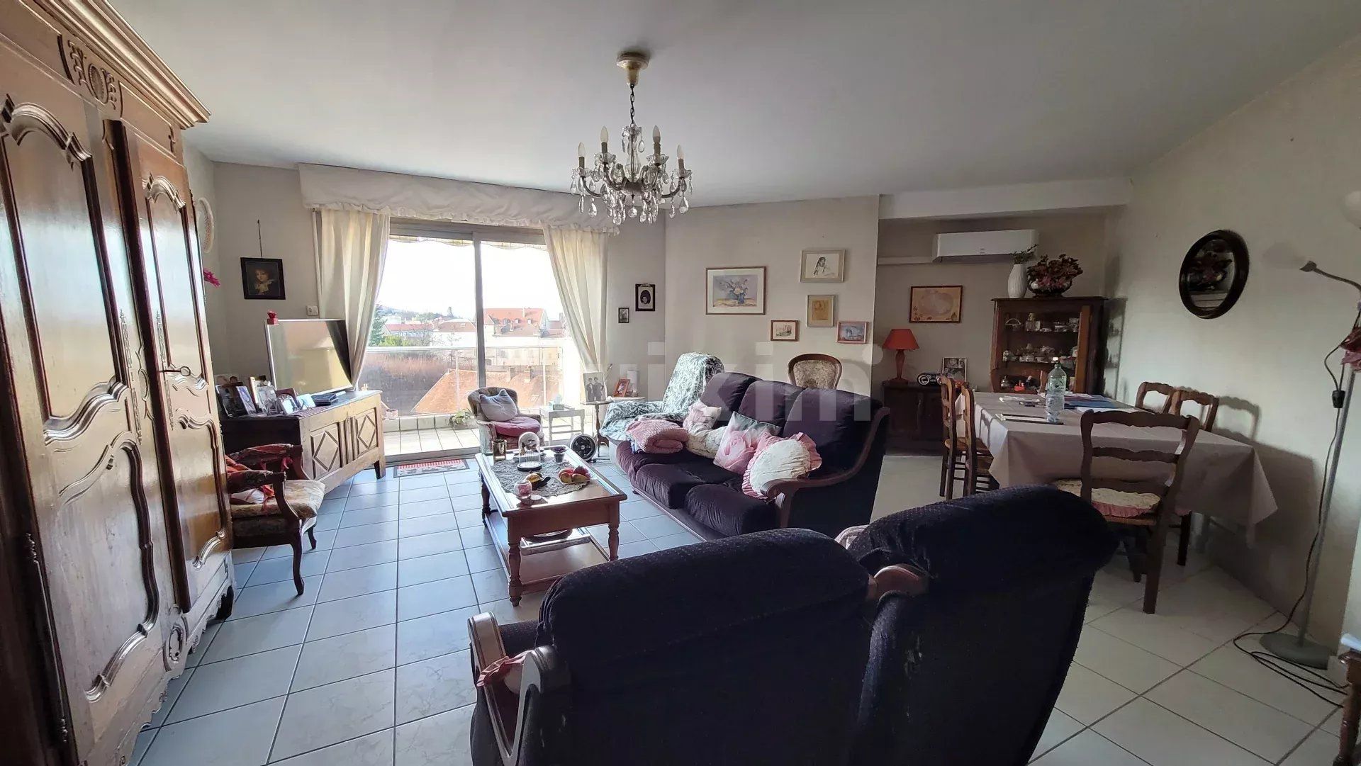 Sale Apartment Lons-le-Saunier 4 Rooms 97.93 m²