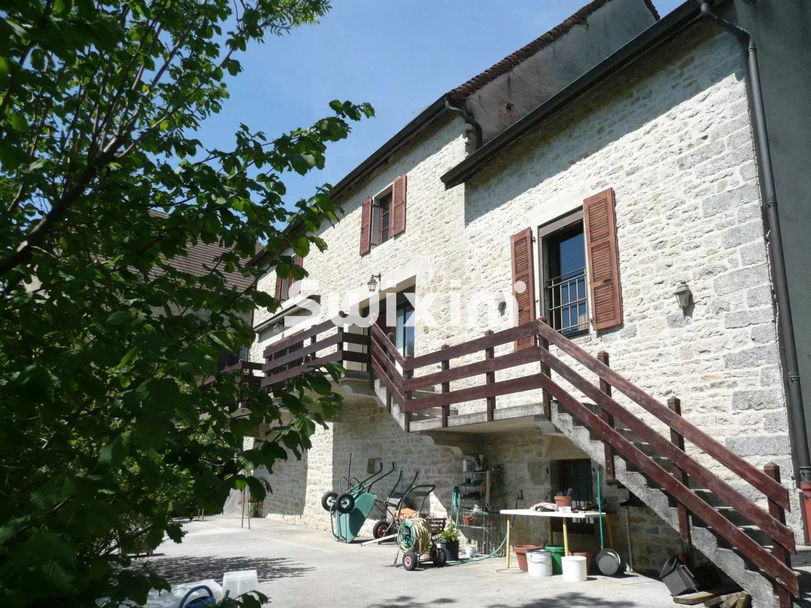 Vente Maison Lons-le-Saunier 10&nbsp;Pièces 250&nbsp;m²