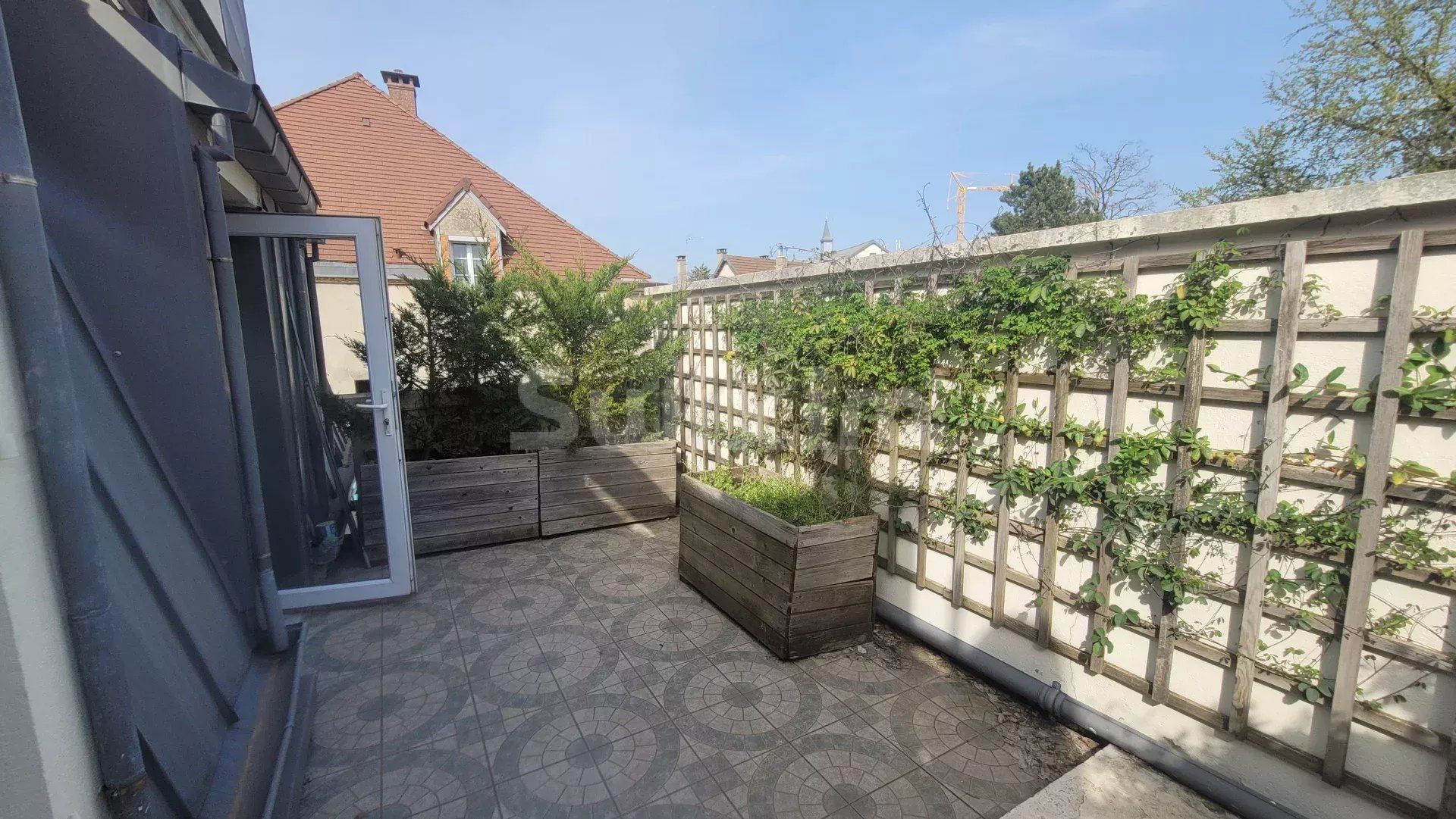 Vendita Casa Lons-le-Saunier 10 Camere 208 m²