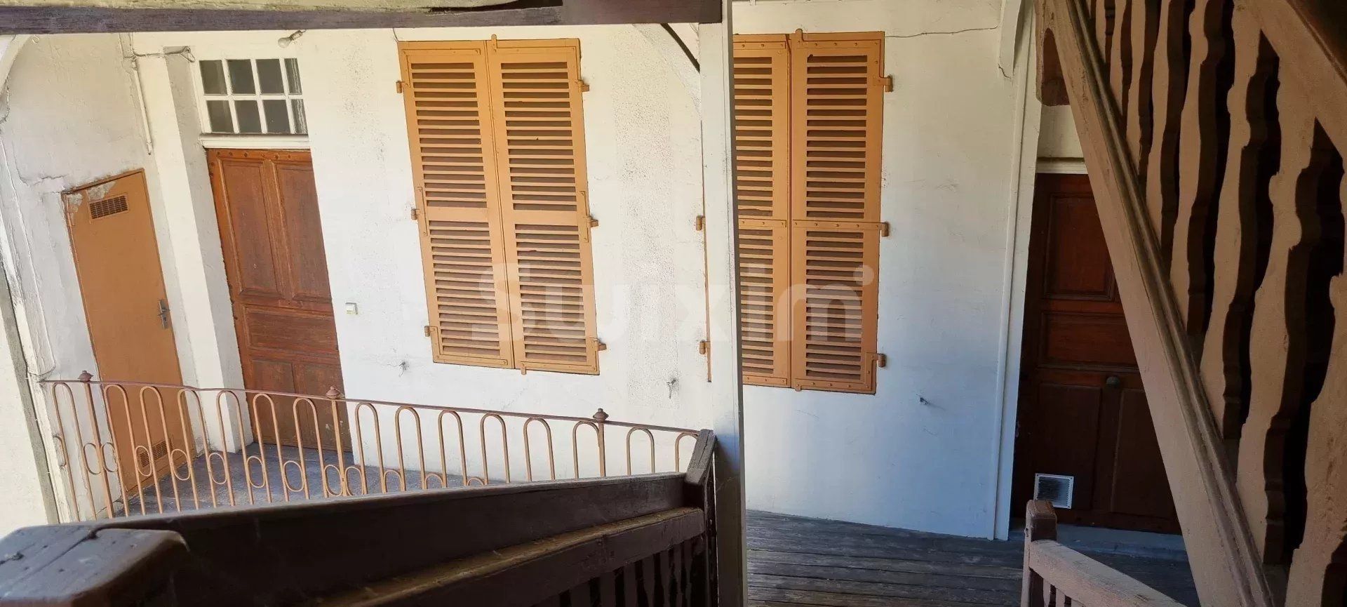 Verkauf Mietshaus Lons-le-Saunier 10 Zimmer 227 m²