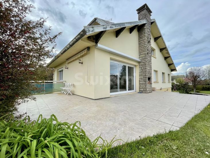 Vente Maison Orgelet 9 Pièces 238 m²