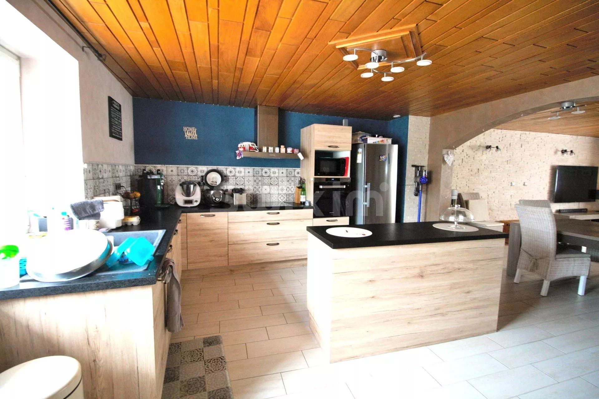 Vente Maison Lons-le-Saunier 7 Pièces 148 m²