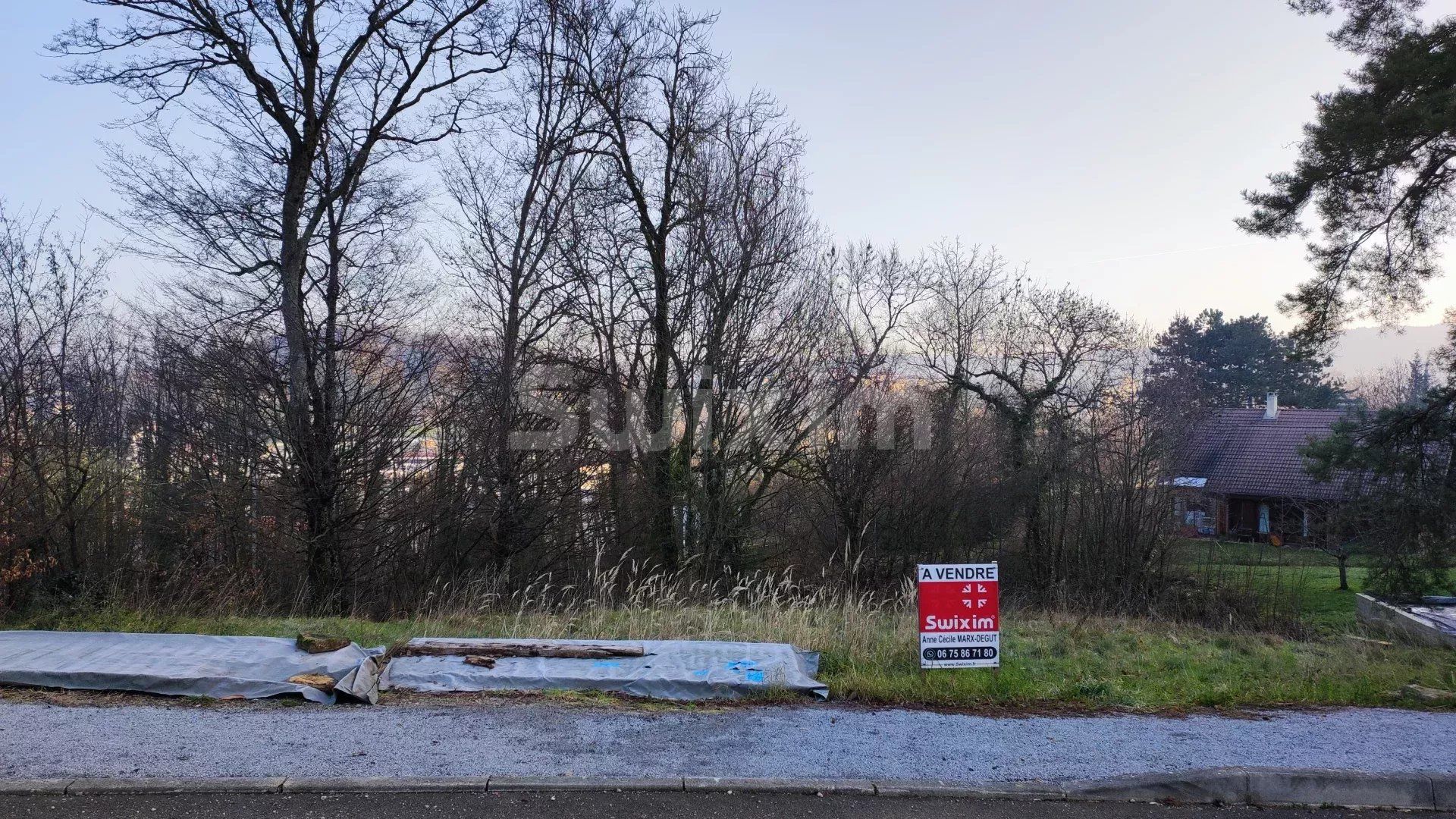 Venta Terreno edificable Lons-le-Saunier 1220 m²