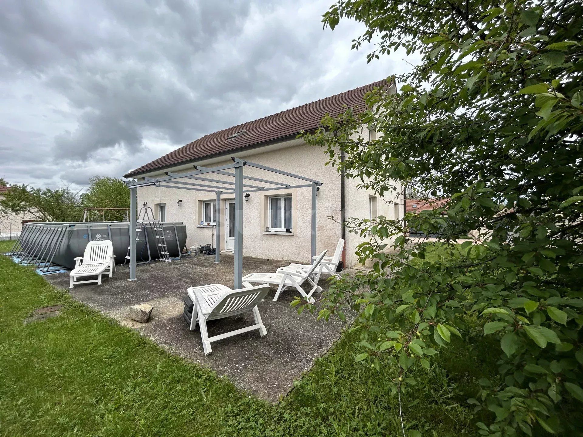 Vente Maison Lons-le-Saunier 6 Pièces 145 m²