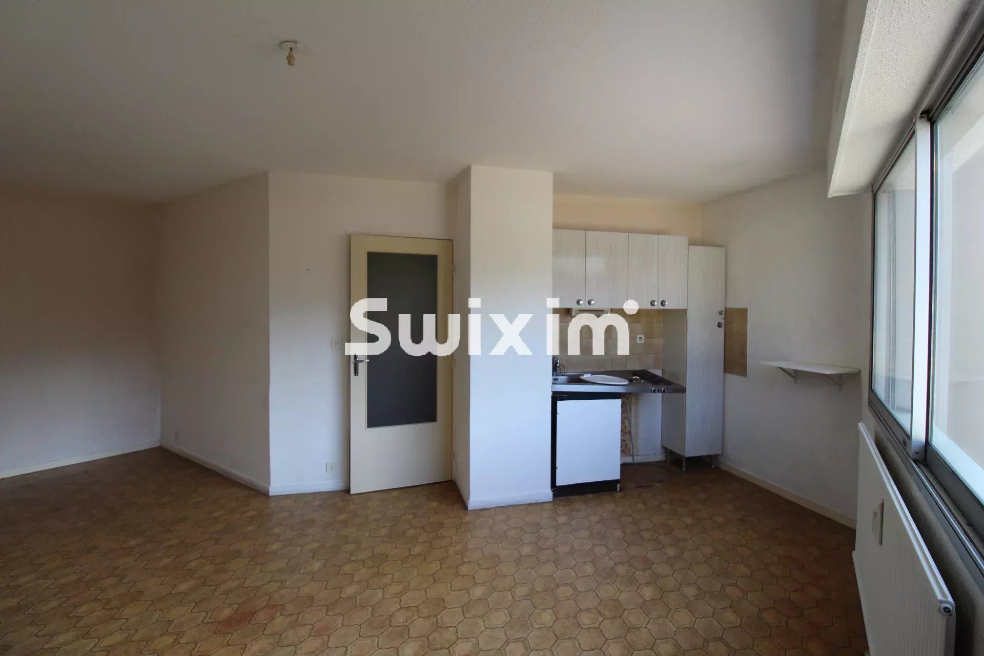 Sale Apartment Lons-le-Saunier 1&nbsp;room 27.07&nbsp;m²