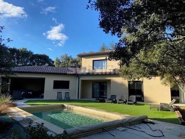 Vente Maison Grignan 6 Pièces 145 m²