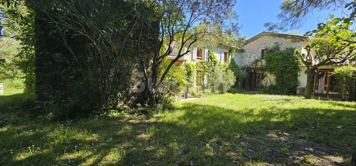 Vente Mas La Bégude-de-Mazenc 11 Pièces 333 m²