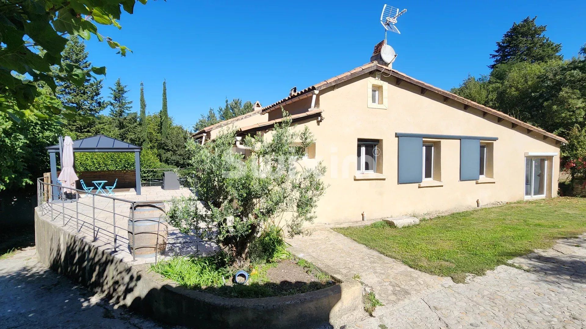 Venta Casa Grignan 6&nbsp;Salas 130&nbsp;m²