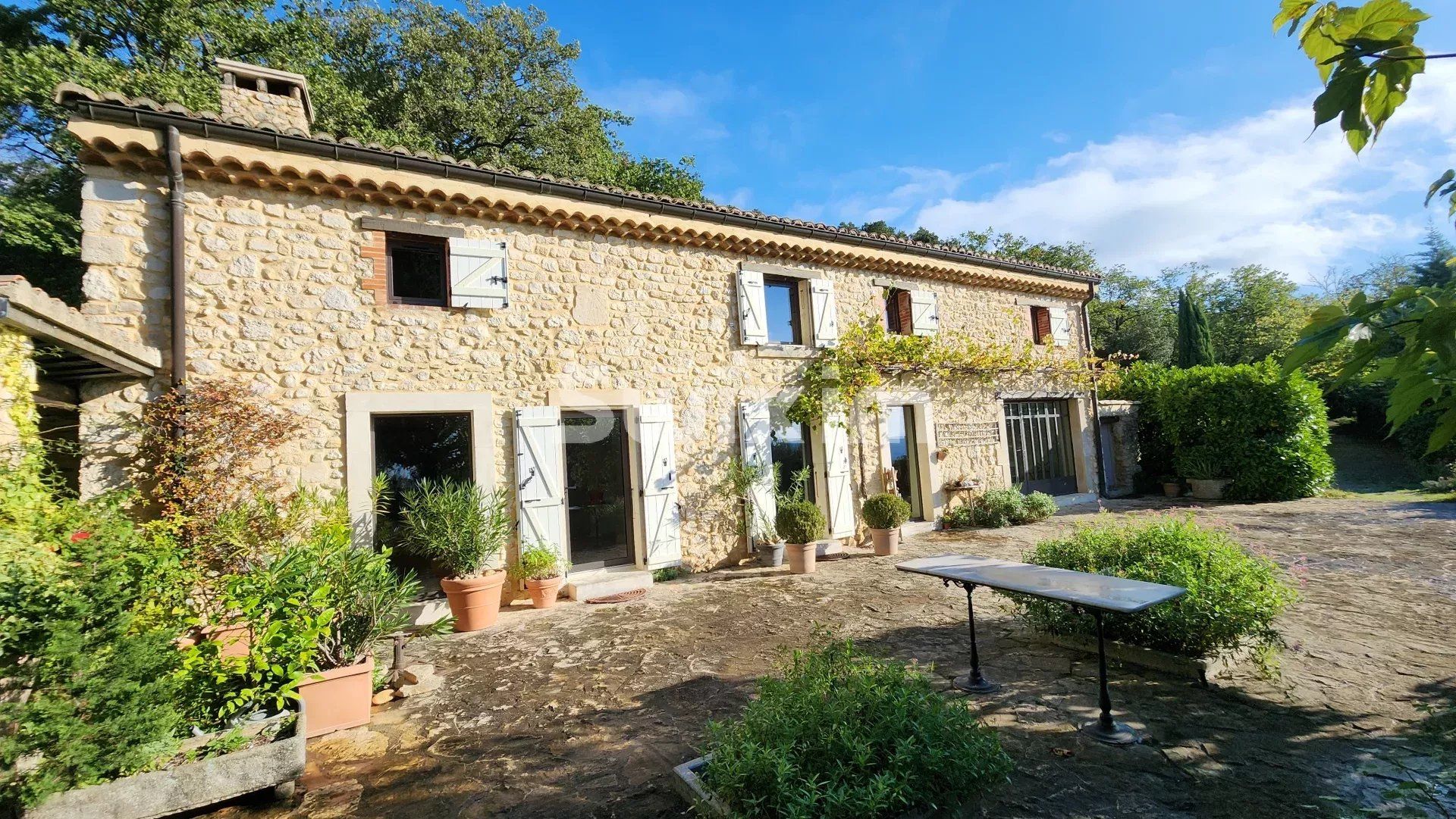 Vendita Casa Grignan 7&nbsp;Camere 220&nbsp;m²