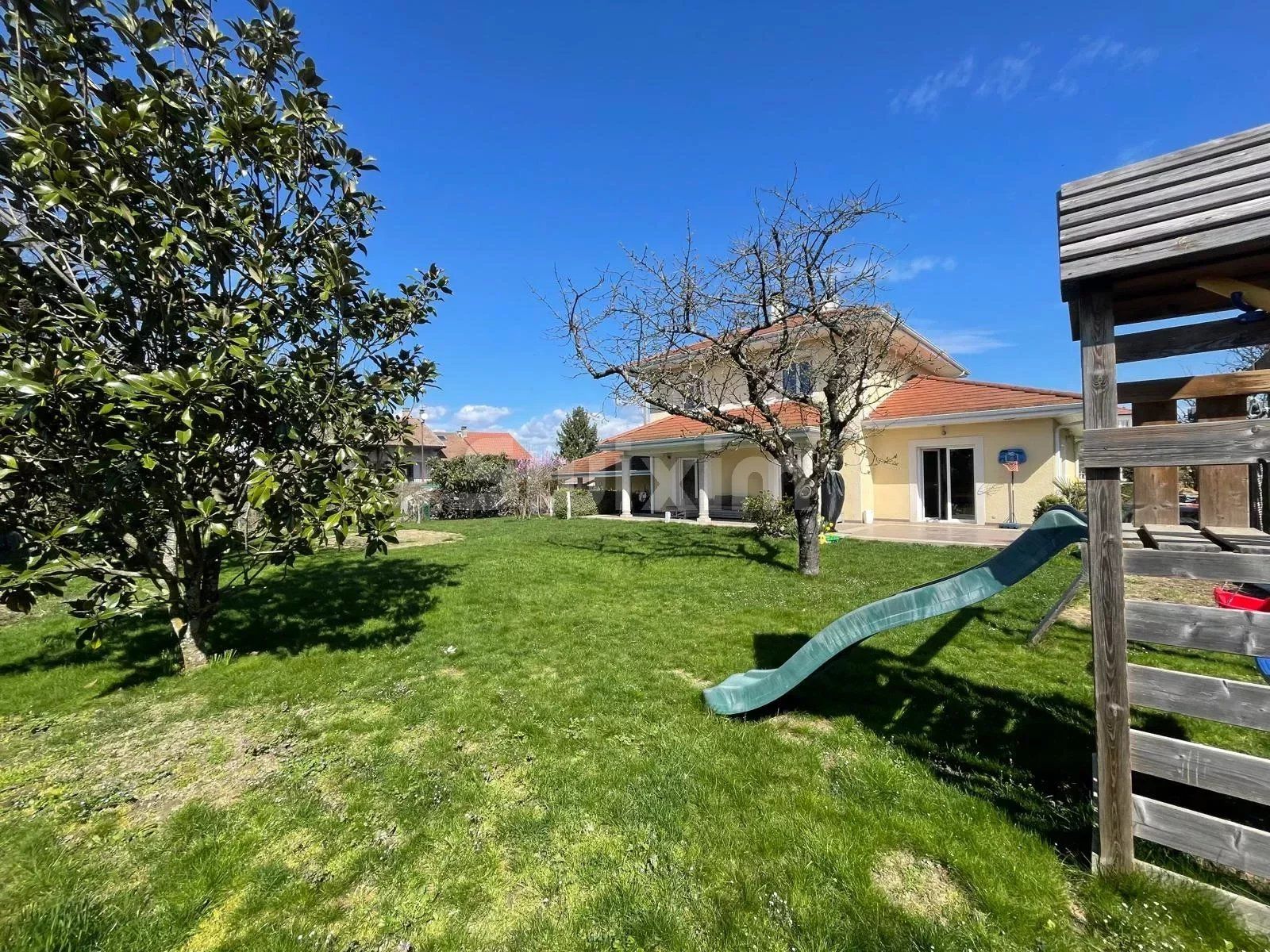 Vendita Casa Messery 5 Camere 136 m²