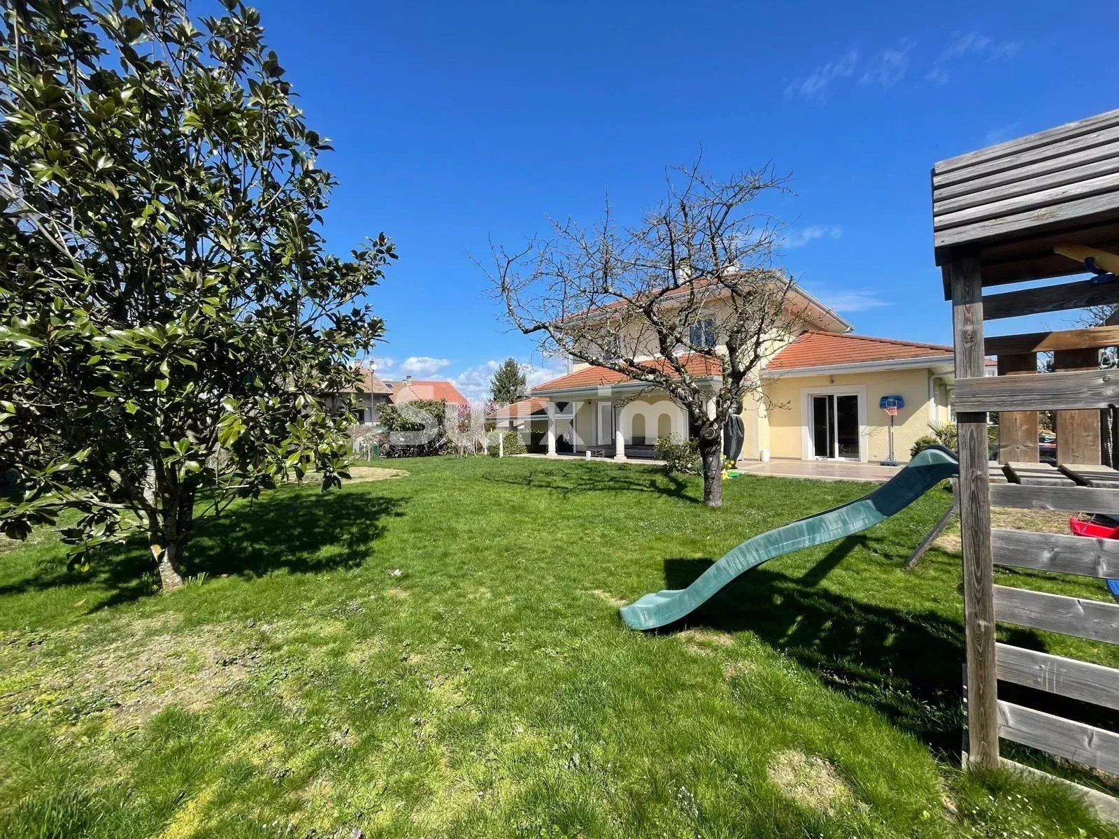 Venta Casa Messery 5&nbsp;Salas 136&nbsp;m²