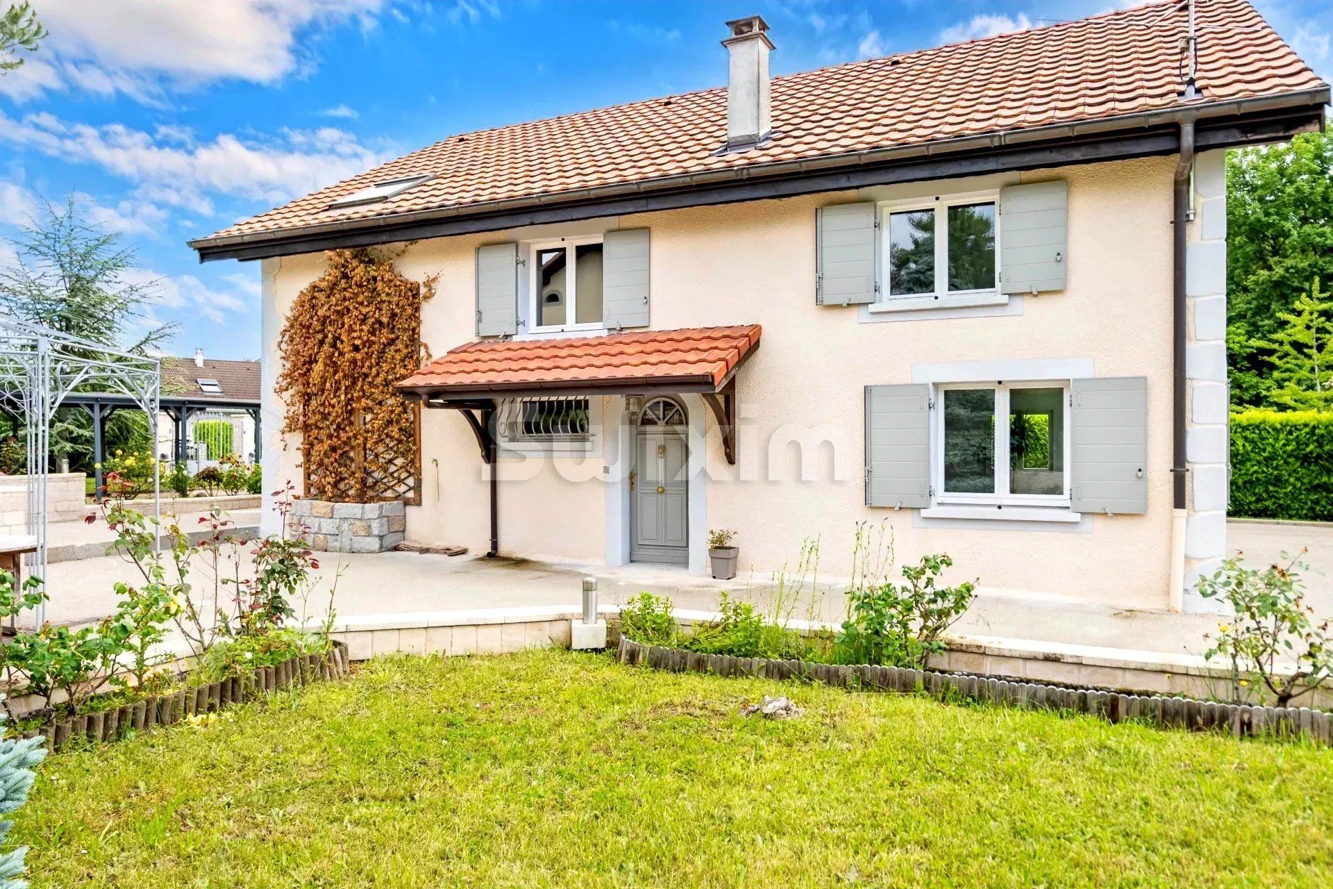 Vendita Casa Messery 6 Camere 216 m²