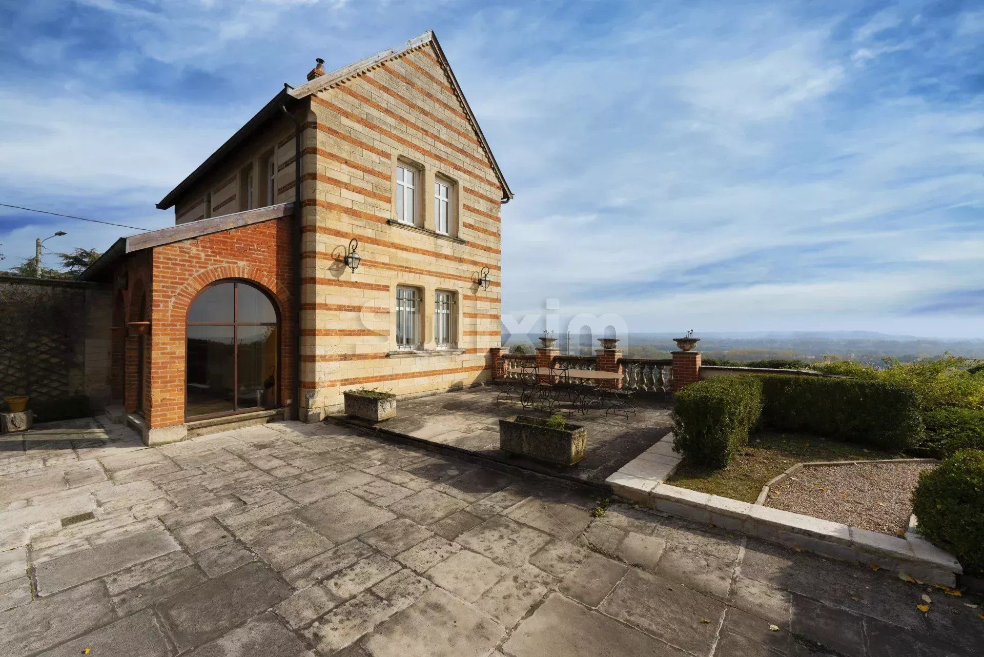 Vendita Casa Anse 6 Camere 220 m²