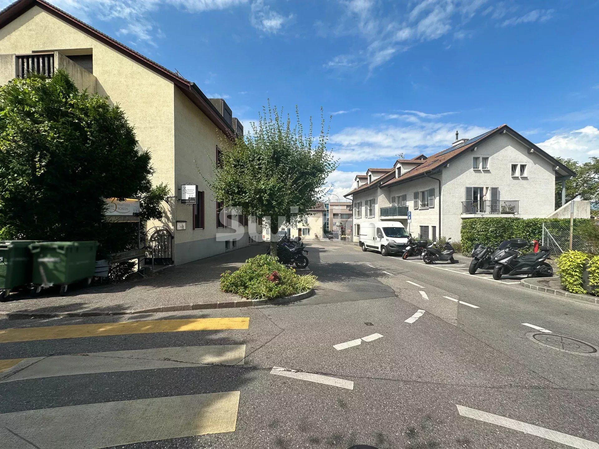 Vente Commerce Vésenaz 5 Pièces 100 m²