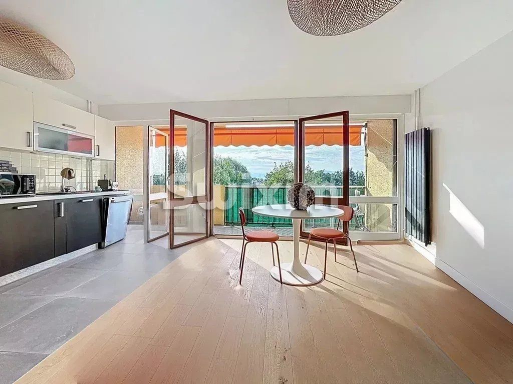 Sale Apartment Divonne-les-Bains 3 Rooms 65.19 m²