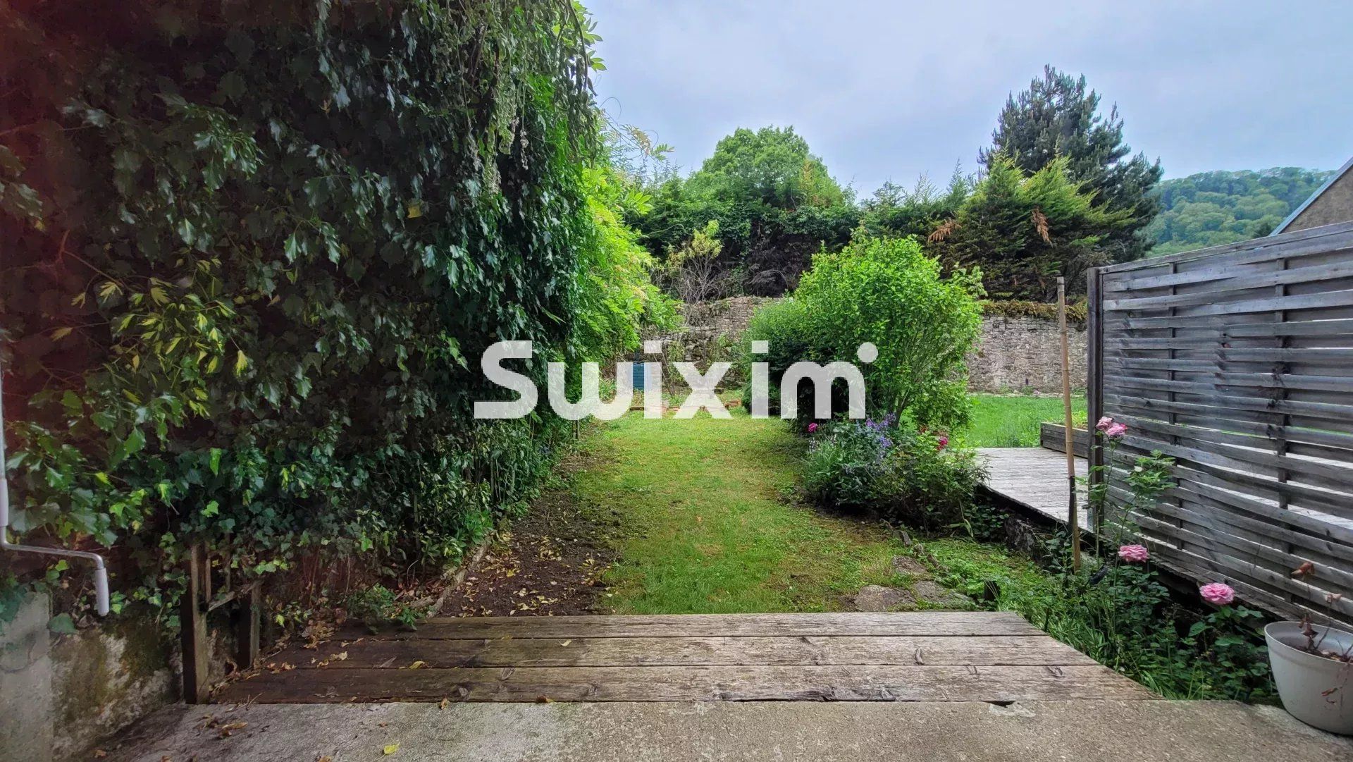 casa 6 Quartos para venda sobre Lons-le-Saunier (39000)