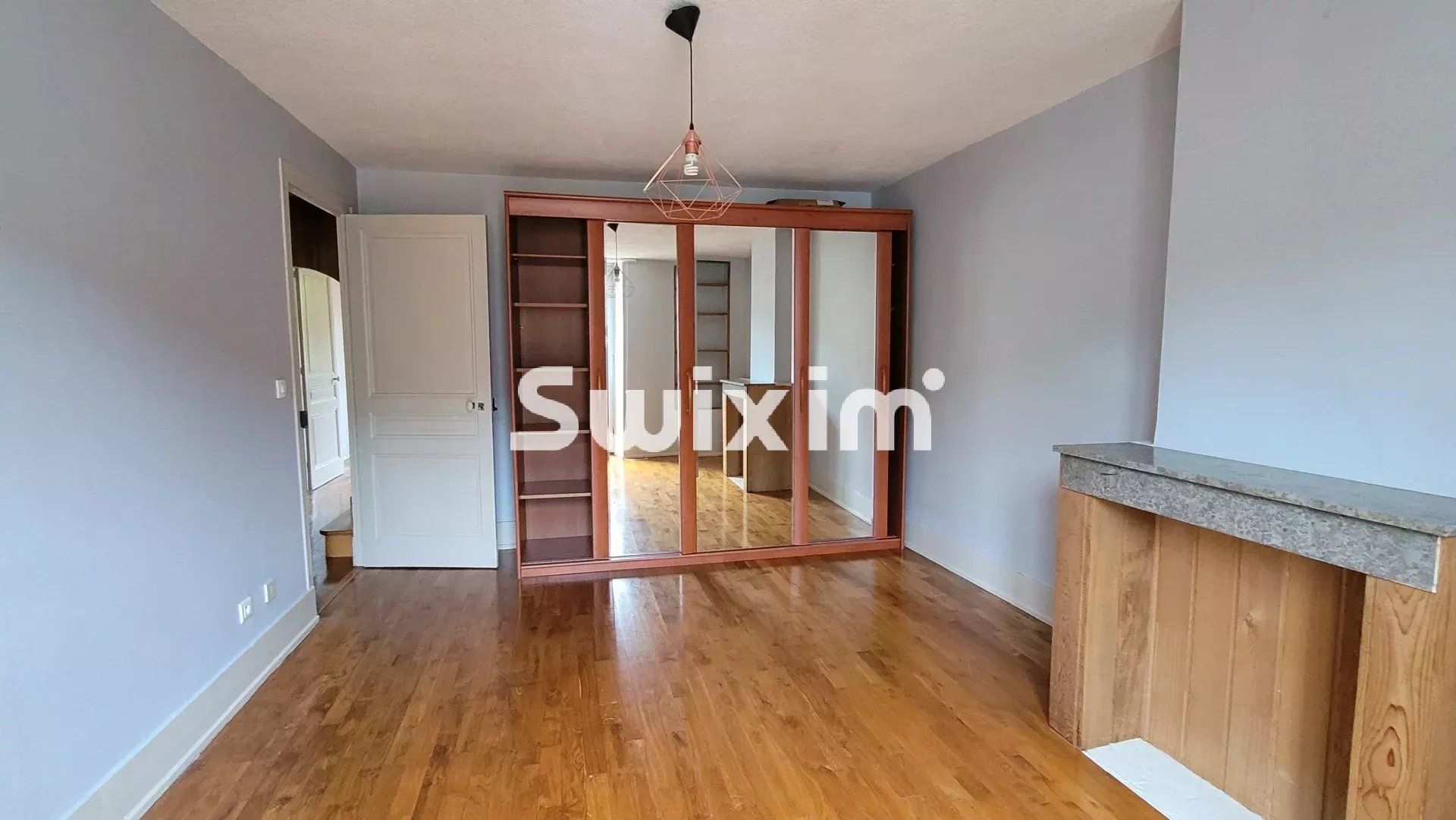 casa 6 Quartos para venda sobre Lons-le-Saunier (39000)