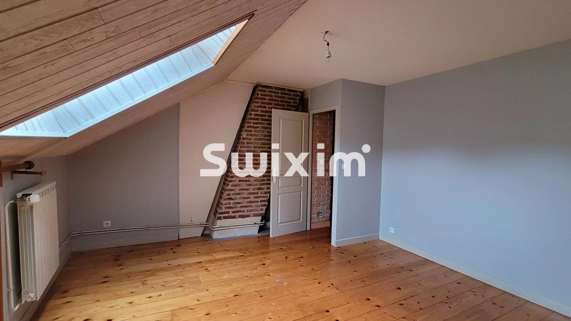 casa 6 Quartos para venda sobre Lons-le-Saunier (39000)