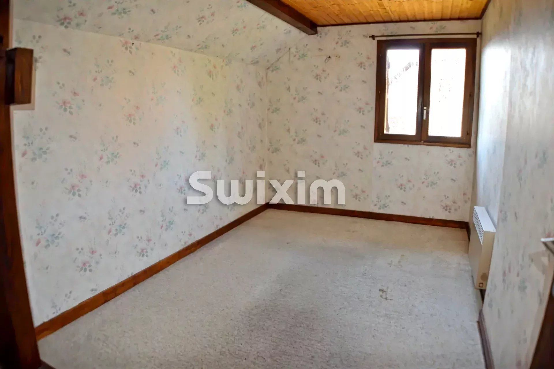 house 4 Rooms for sale on Longchaumois (39400)