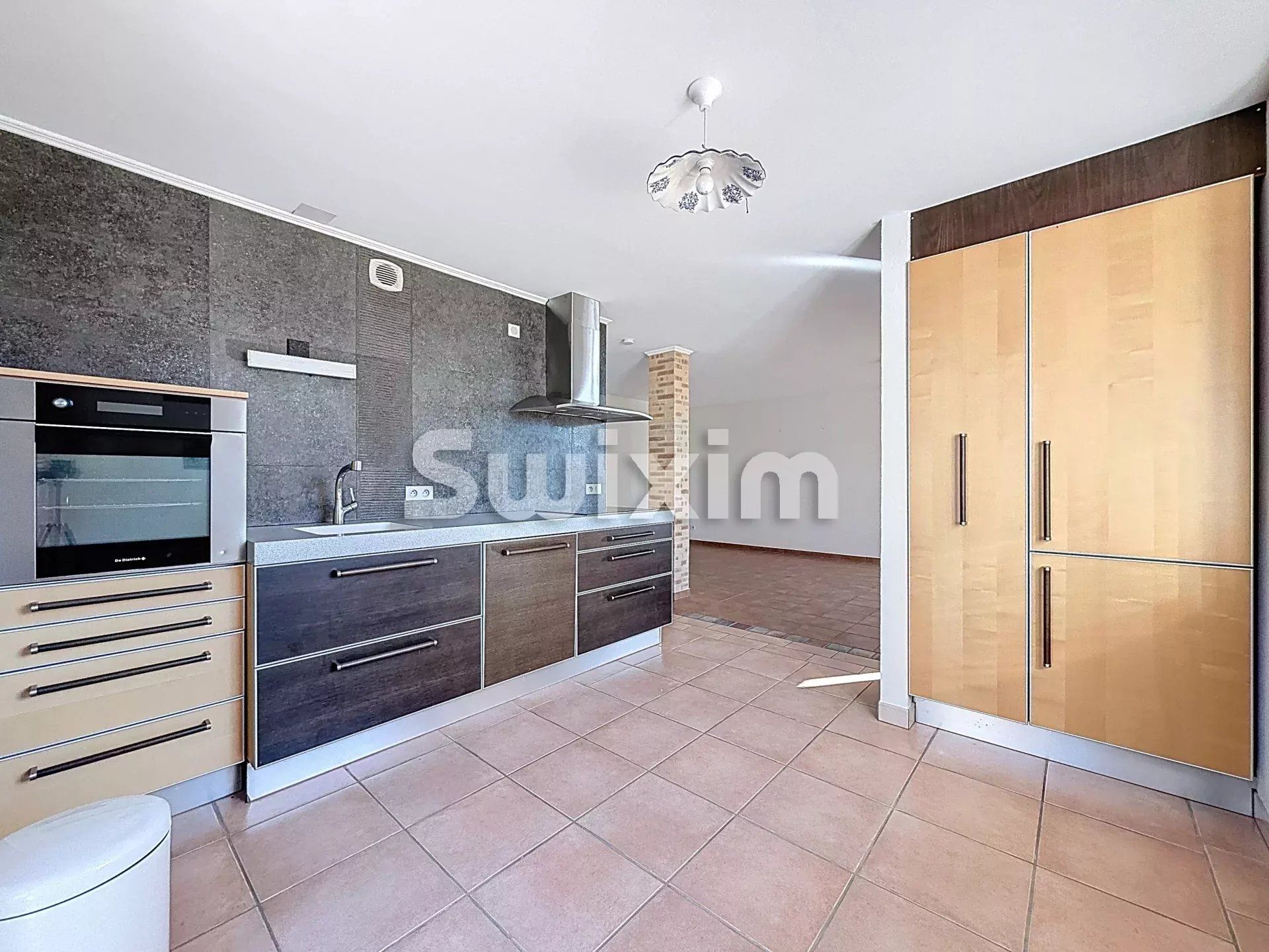 house 12 Rooms for sale on Saint-Jean-de-Gonville (01630)