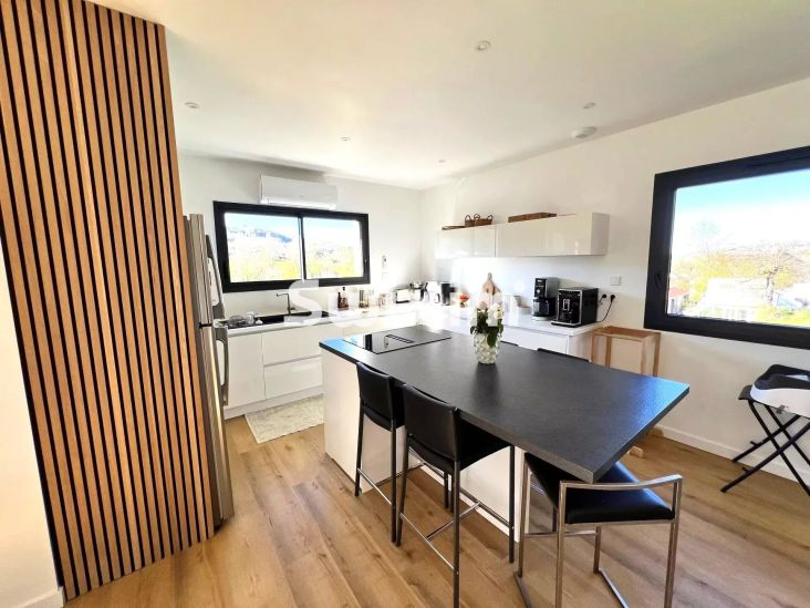 Vente Maison Lons-le-Saunier 7&nbsp;Pièces 181.63&nbsp;m²