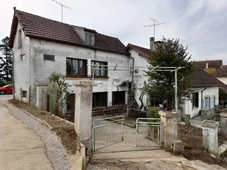 Vente Maison Mantry 7 Pièces 147 m²