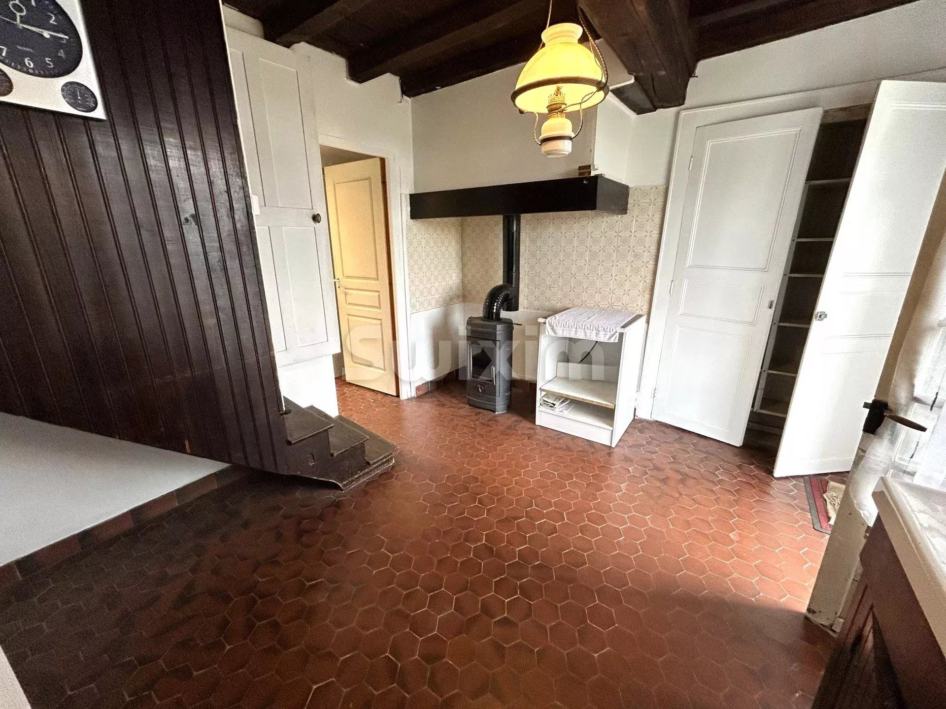 house 3 Rooms for sale on Quarré-les-Tombes (89630)