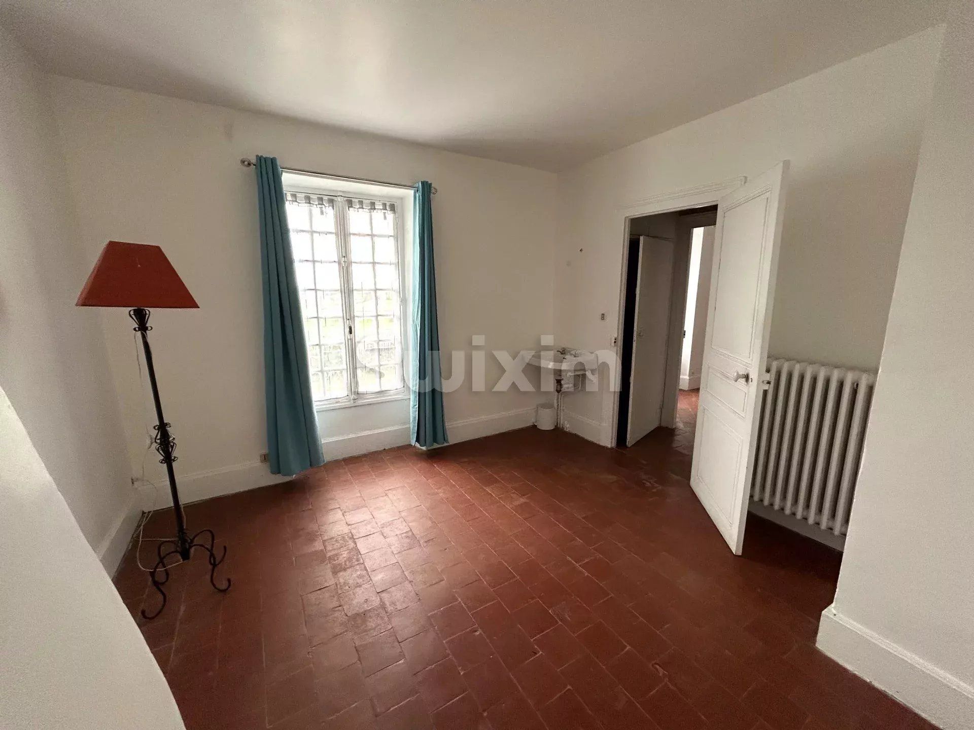 house 3 Rooms for sale on Quarré-les-Tombes (89630)