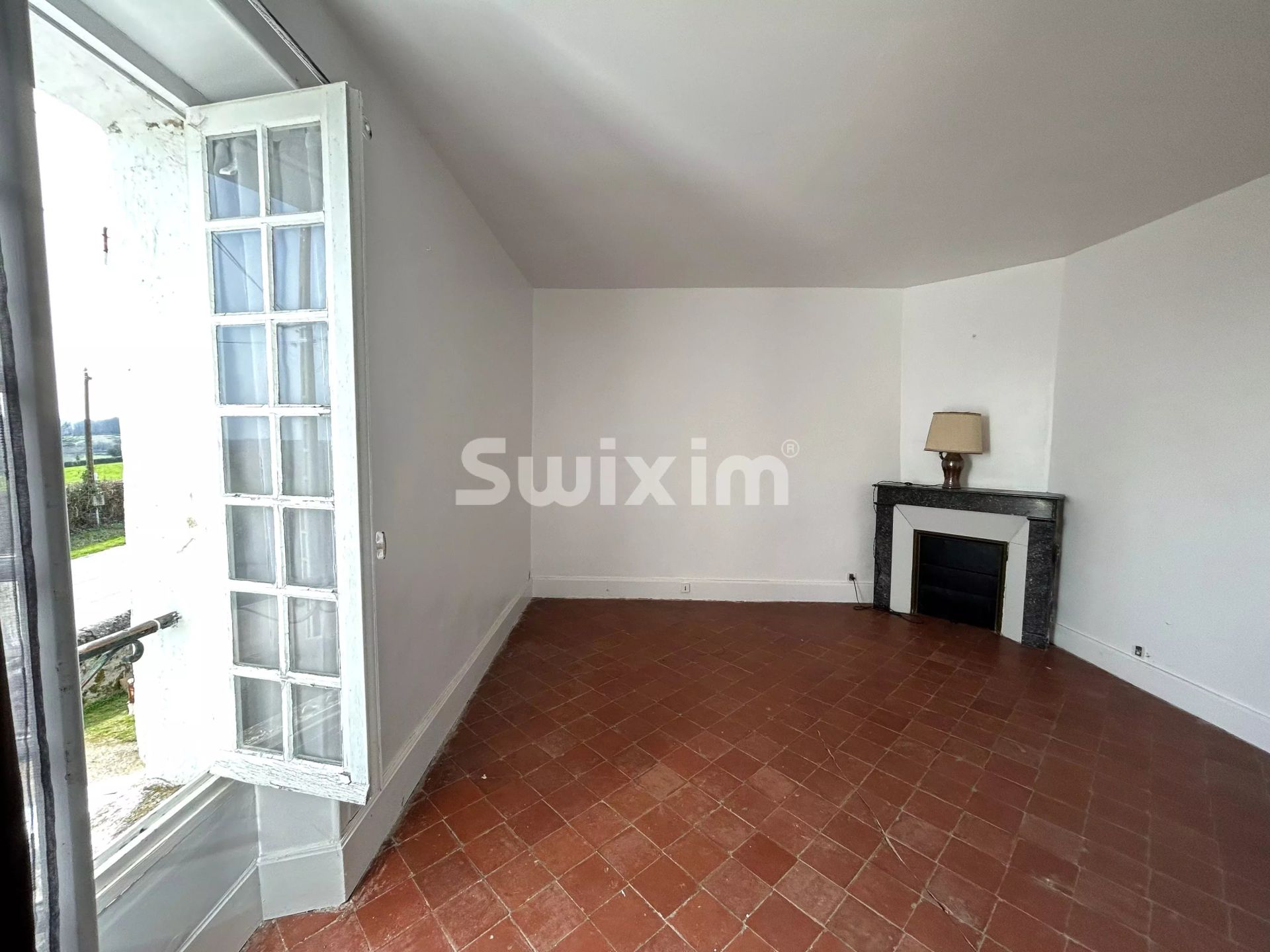 house 3 Rooms for sale on Quarré-les-Tombes (89630)