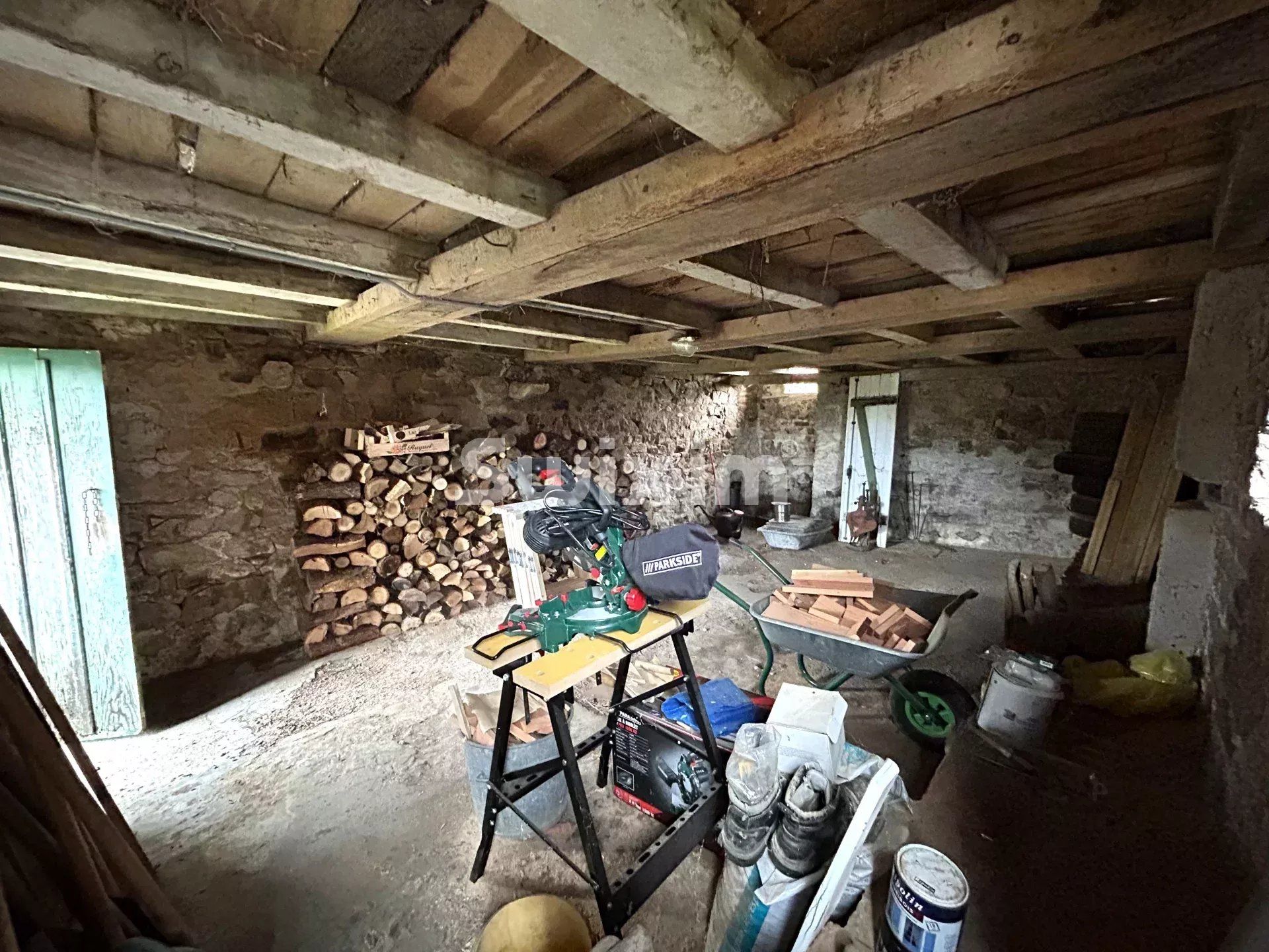 house 3 Rooms for sale on Quarré-les-Tombes (89630)