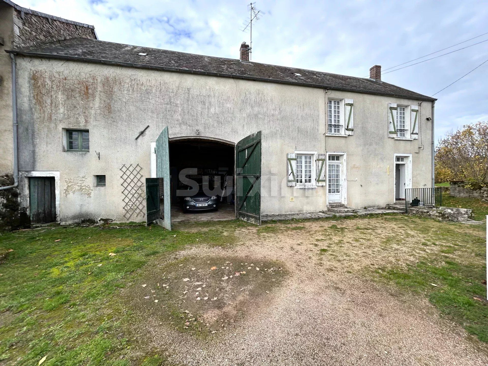 house 3 Rooms for sale on Quarré-les-Tombes (89630)