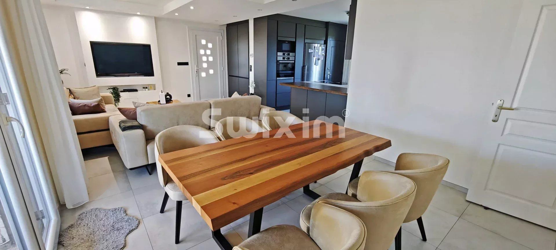 house 5 Rooms for sale on Gevry (39100)