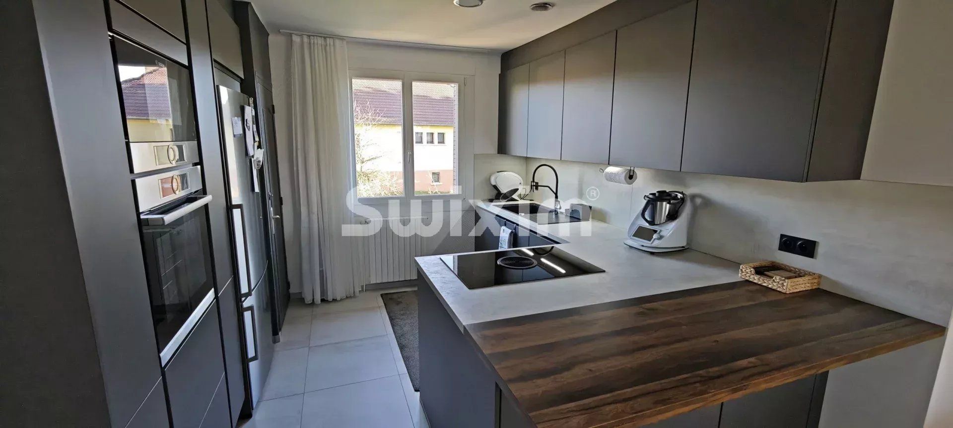 house 5 Rooms for sale on Gevry (39100)