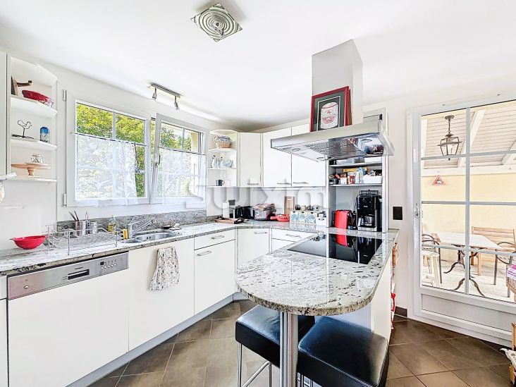 Vente Maison Le Grand-Saconnex 7&nbsp;Pièces 178&nbsp;m²