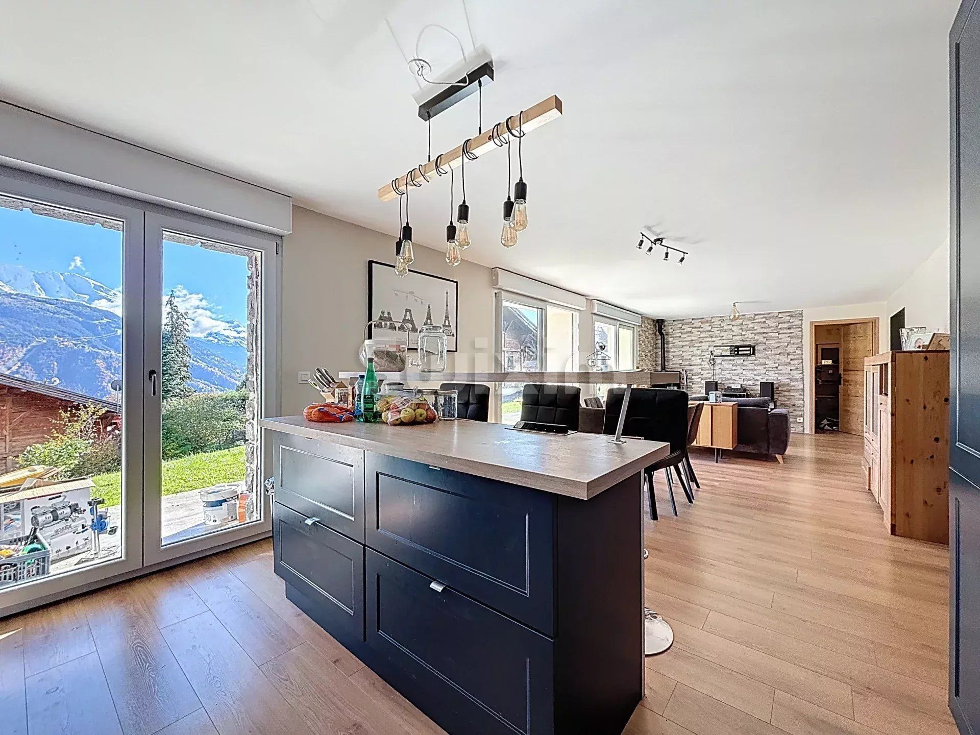 apartment 4 Rooms for sale on Passy (74190)