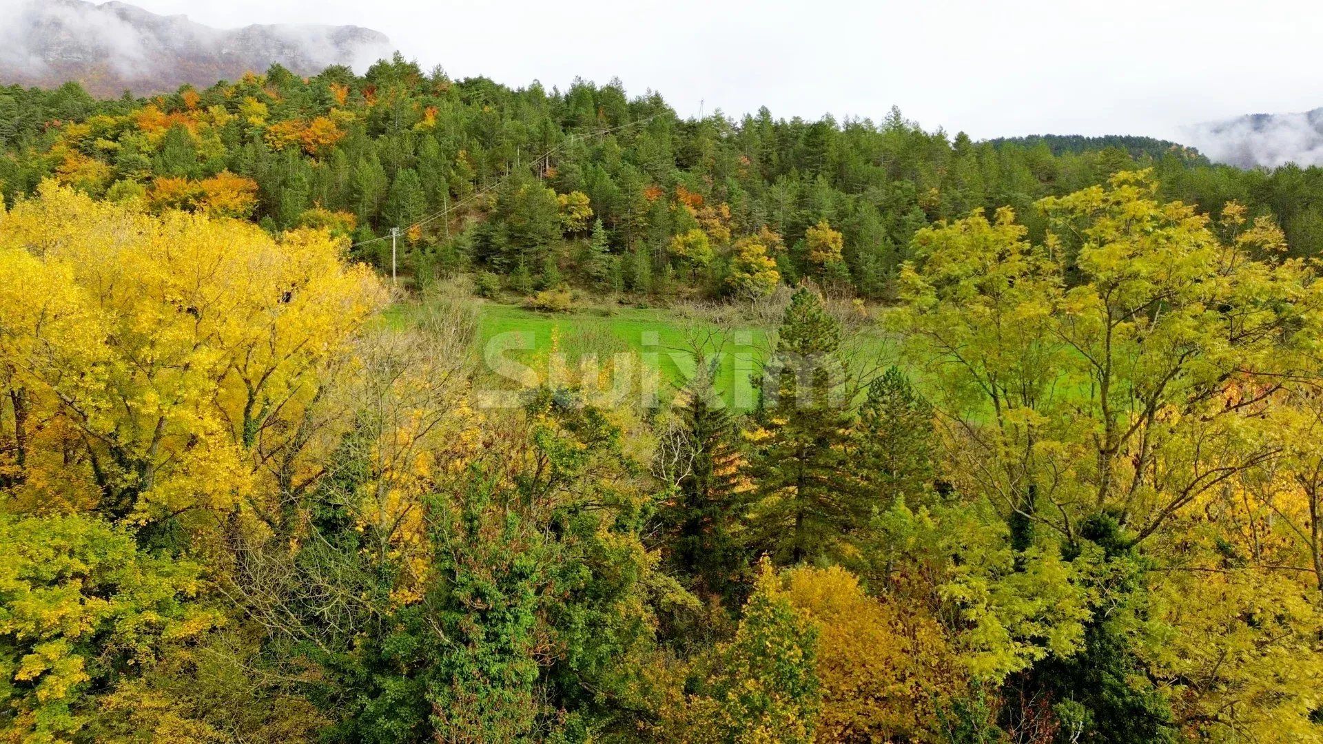 propriété 8 Pièces en vente sur Die (26150)