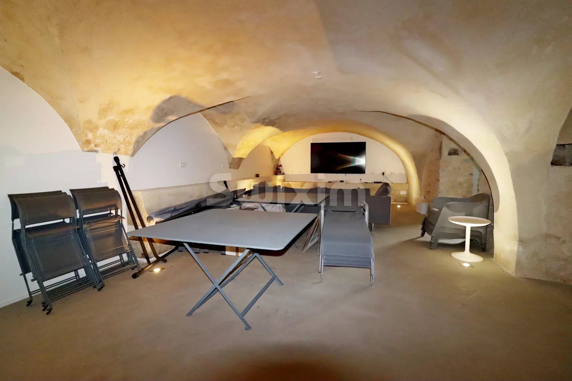 propriété 8 Pièces en vente sur Die (26150)