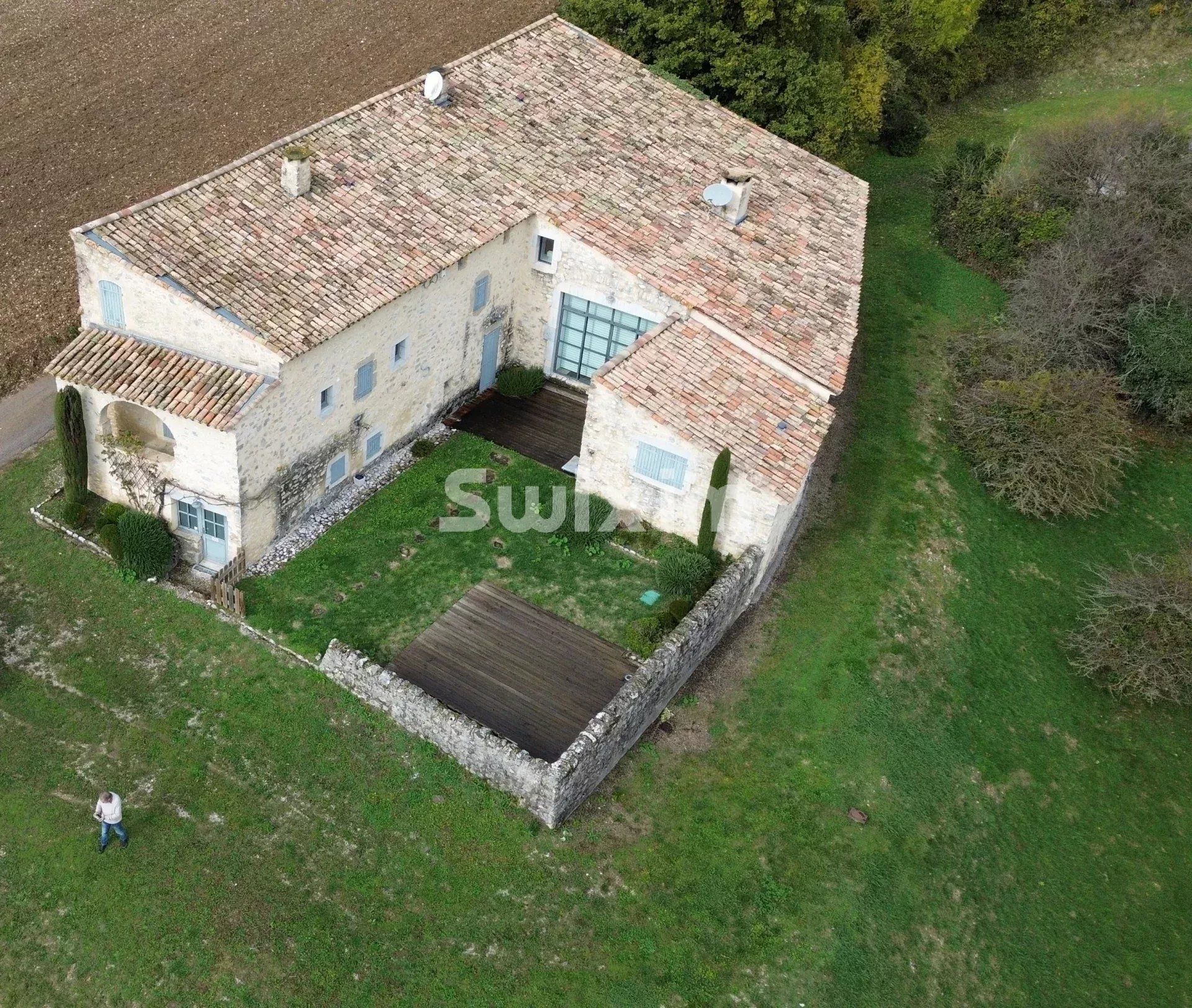 maison 9 Pièces en vente sur Die (26150)